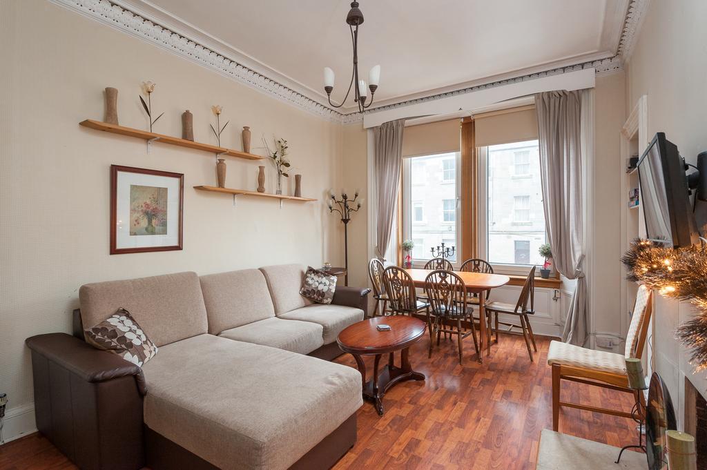 Pitt Street Apartment Beautiful Spacious Apartment Free Parking And Free Sanitizer Edimburgo Habitación foto